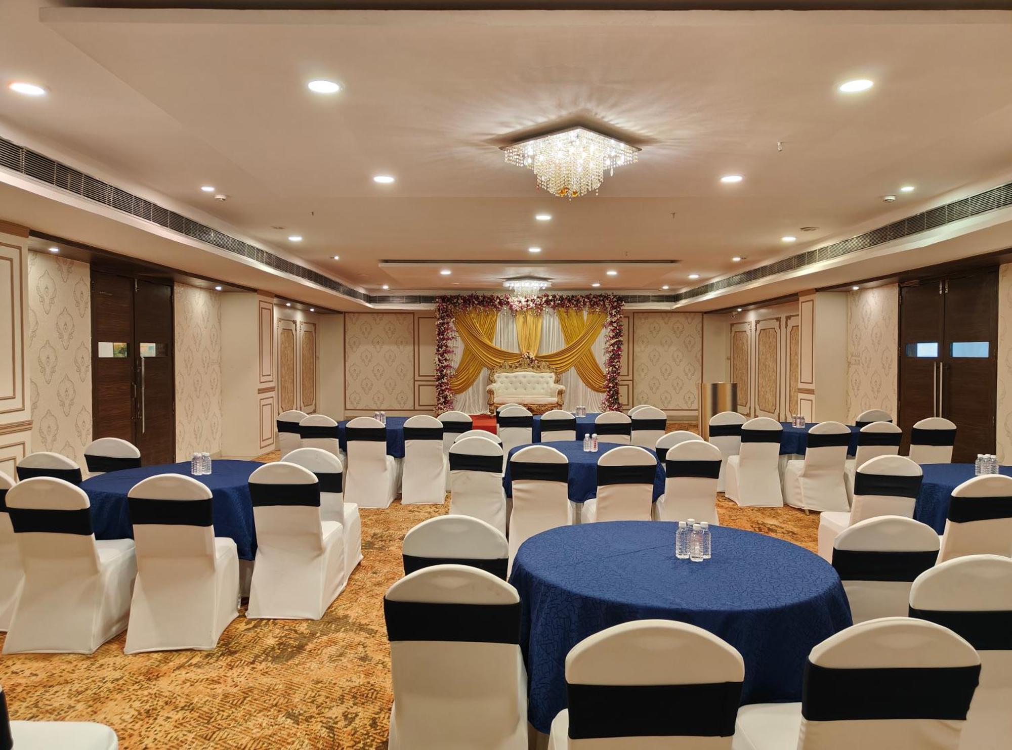 The Altruist Business Hotel Kharadi Pune Exterior foto