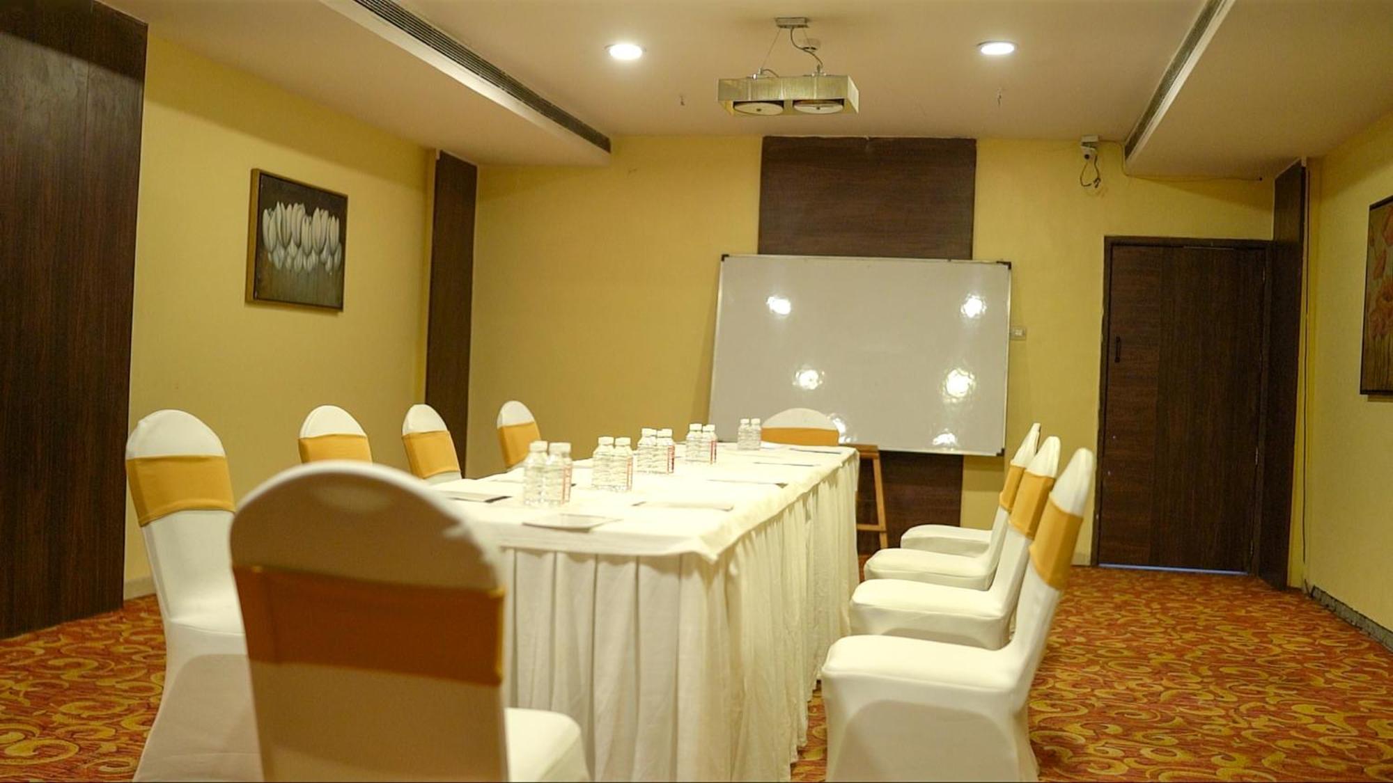 The Altruist Business Hotel Kharadi Pune Exterior foto